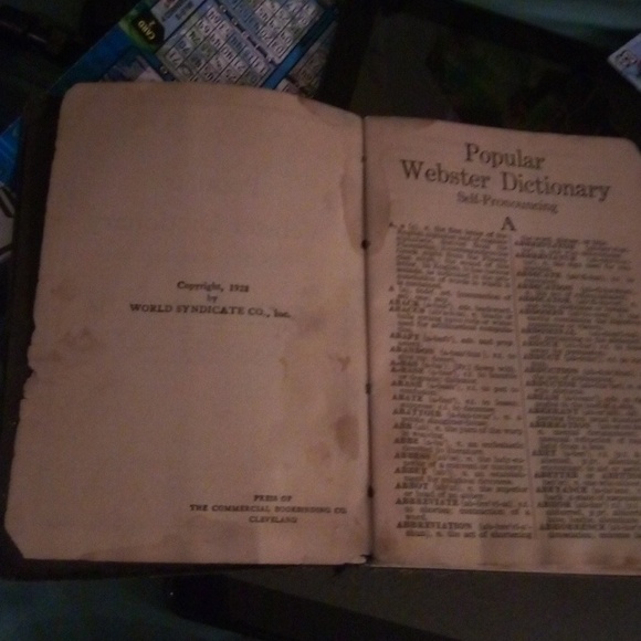 Popular Webster dictionary from 1928 - Picture 4 of 4